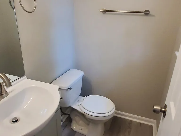4608 Kingsrow Dr — Photo 8