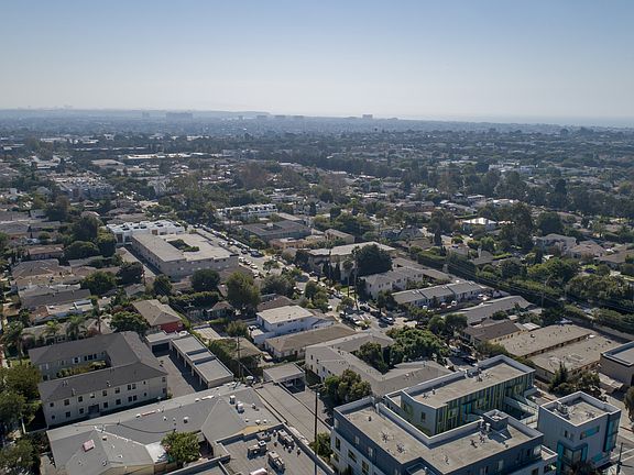 5th image of 2251 28th St