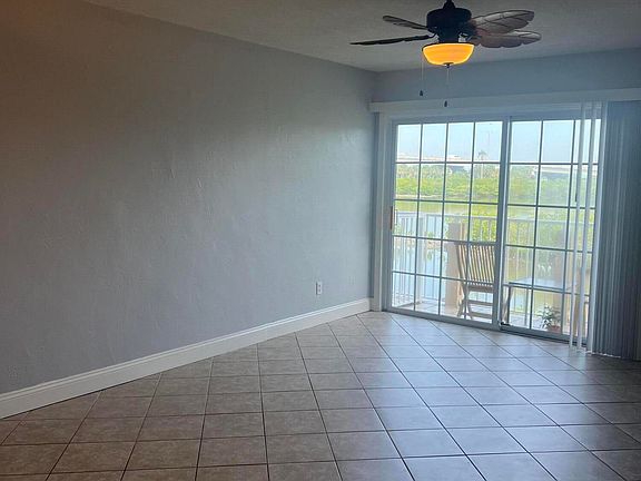 3rd image of 3600 S Peninsula Dr #115
