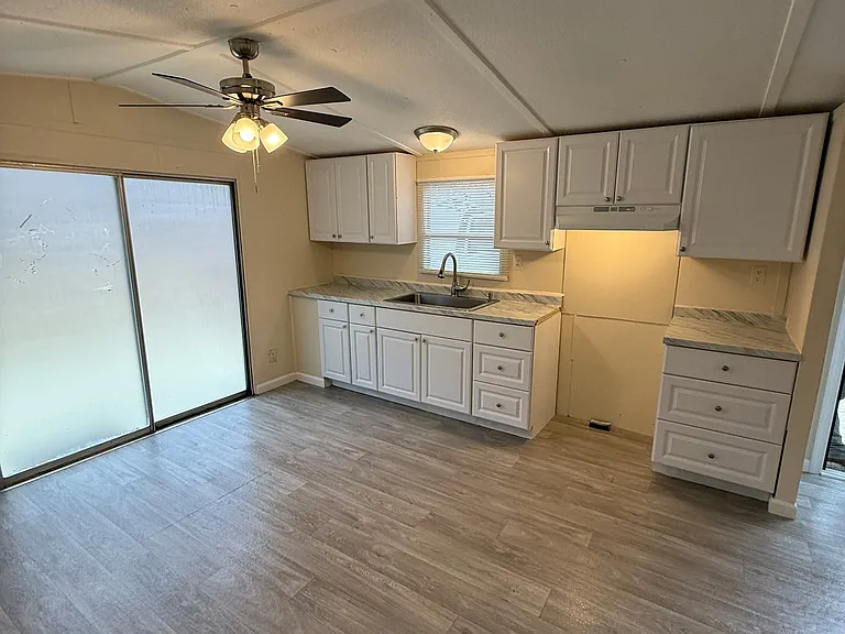 381 Old Hickory Ln — Photo 4