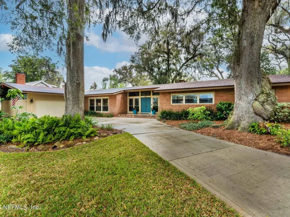 8129 JOSE Circle W, Jacksonville, FL 32217