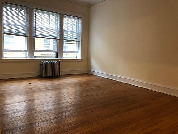 3rd image of 4533 N Paulina St APT 2B