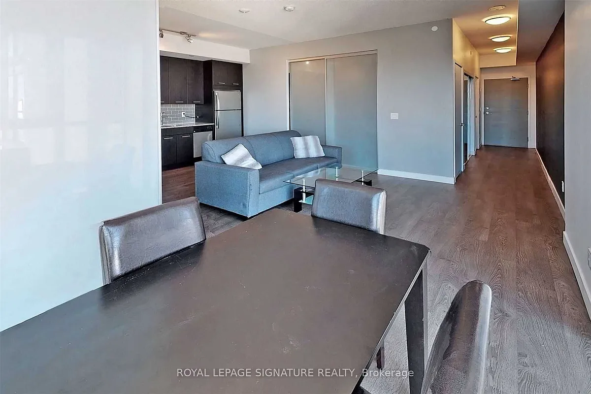 Building Photo - 2055 Danforth Ave #807