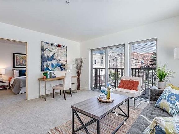 5th image of 1620 Belmont Ave #5