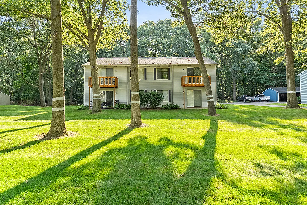 15326 Clovernook - Heat included — Photo 1