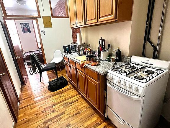 2nd image of 11 Stanton St #2AA