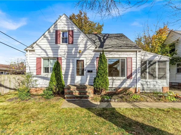 16514 Munn Rd, Cleveland, OH 44111