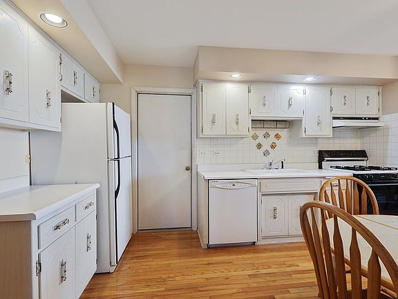 5th image of 7213 152nd St