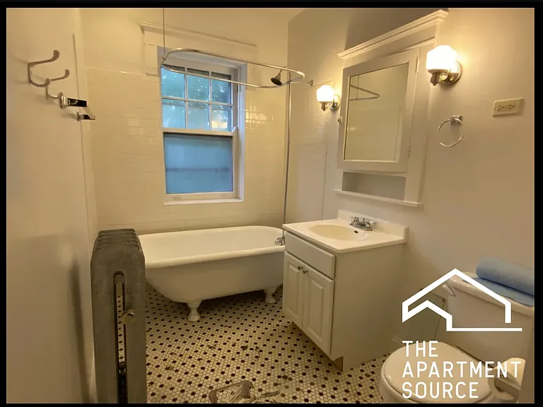2819 W Logan Blvd #1 — Photo 9