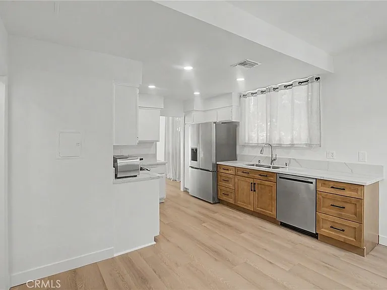 10793 Ashton Ave #14 — Photo 8