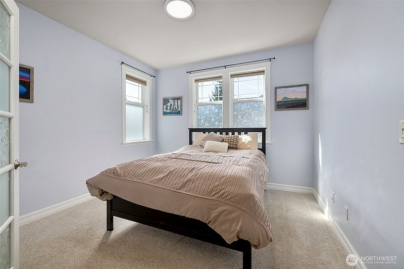 5th image of 2514 Fir Crest Boulevard