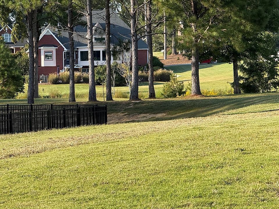 2nd image of 304 Hunters Creek Blvd