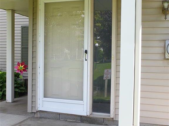 5th image of 5026 Amhurst Ct #1