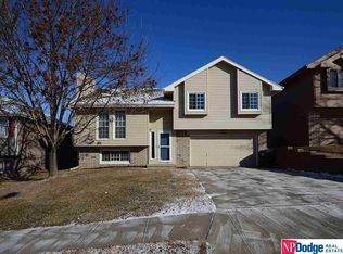 8308 Read St, Omaha, NE 68122