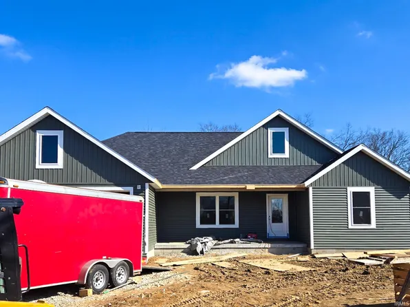 360 Topaz St, Mitchell, IN 47446