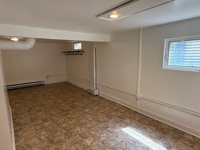546 1st Ct — Photo 22