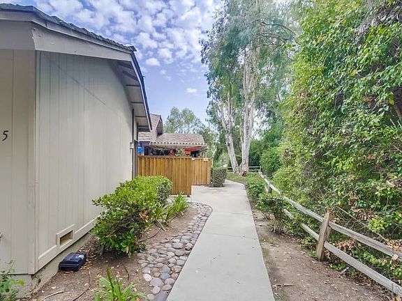 2nd image of 5405 Escarchosa Ln
