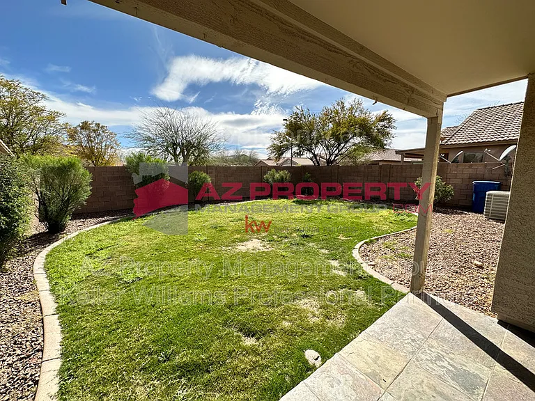 13733 W Berridge Ln — Photo 2