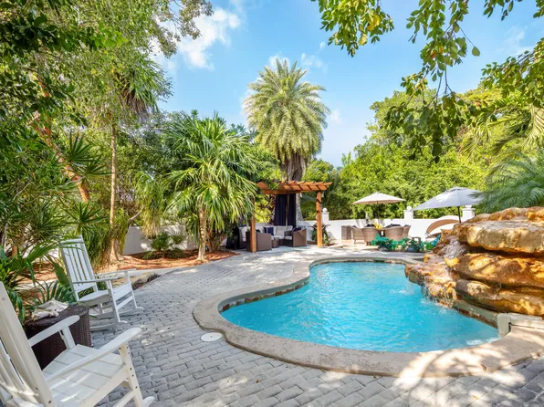 19453 Seminole St, Sugarloaf Key, FL 33042