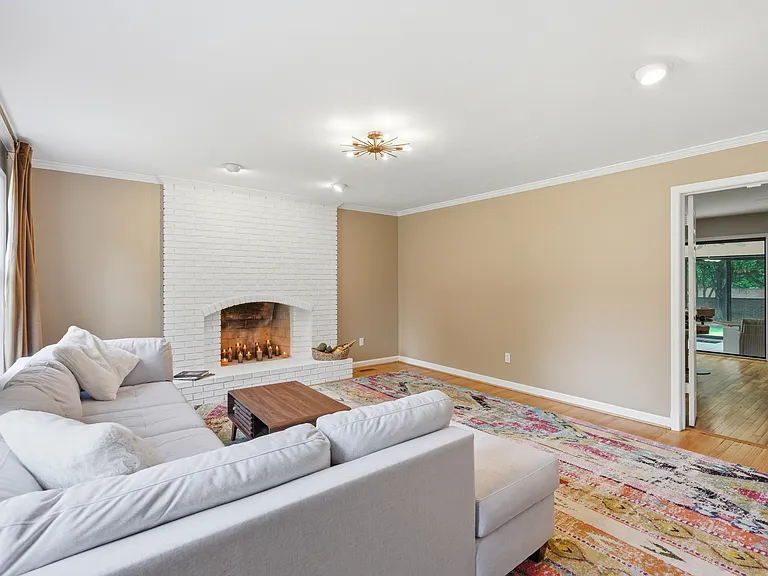 6306 Dunaway Ct — Photo 29