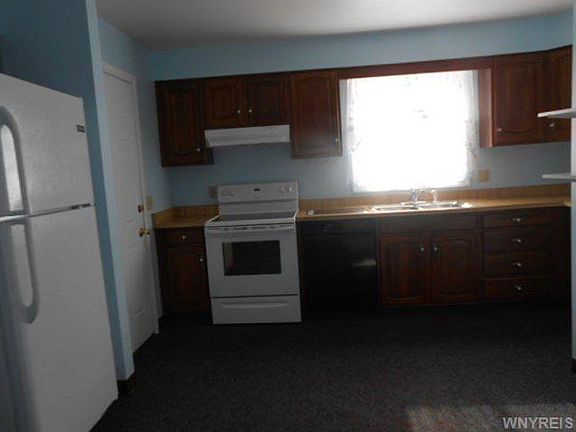 5th image of 8 Lincoln Ave