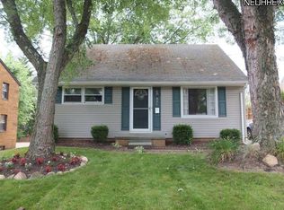 324 Rose Lane St SE, North Canton, OH 44720