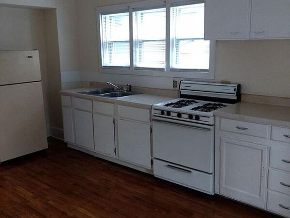 2nd image of 704 E California Ave APT 1