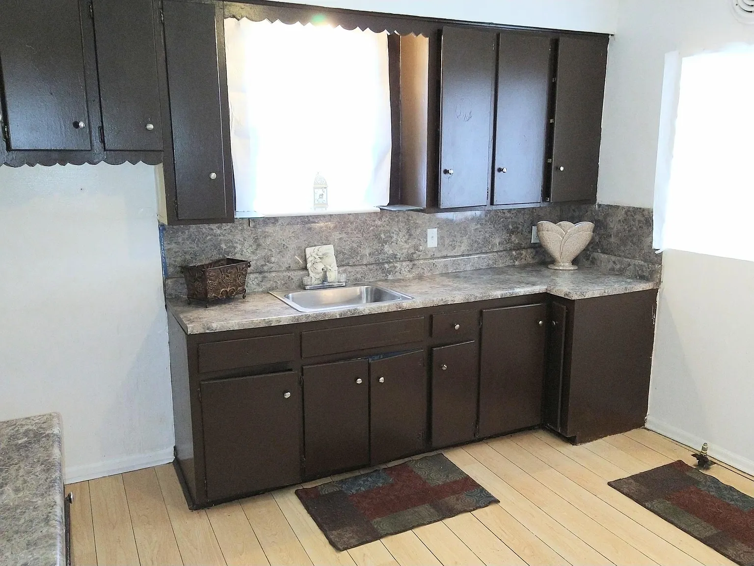 3 bed, 1900 sqft, $1,500 — Photo 2