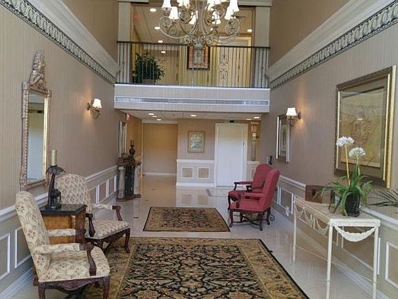 5th image of 4 Belleview Blvd APT 102