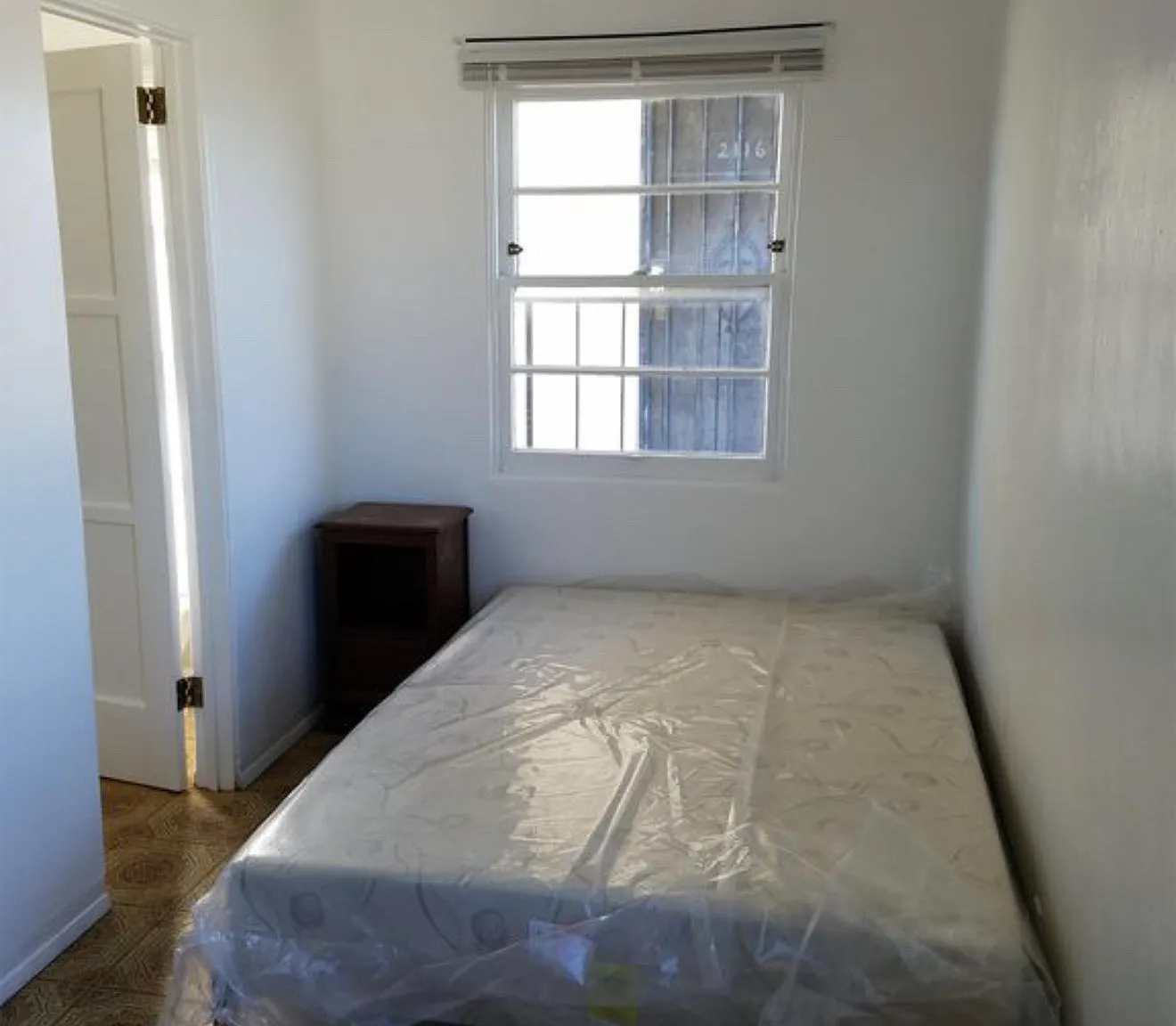 Studio, 650 sqft, $1,500 — Photo 3