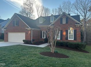 426 Fincastle Dr, Cary, NC 27513