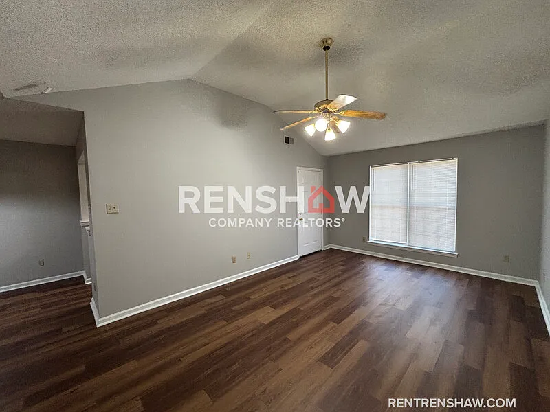 2 bed, 2.0 bath, 983 sqft, $1,200 — Photo 4
