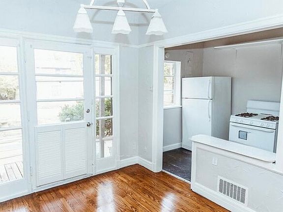 3rd image of 1001 NW 21st St APT B