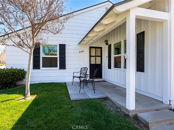 4th image of 2924 Pecos Way