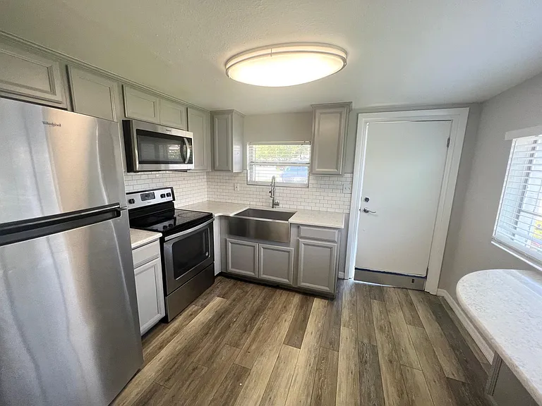 1303 North Ave — Photo 4