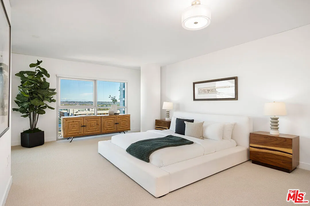 2 bed, 2.0 bath, 1584 sqft, $6,400 — Photo 4