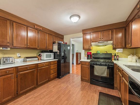 5th image of 4027 Pawnee Dr
