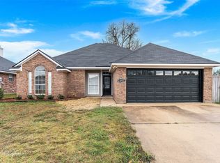 6102 Running Brook Ln, Bossier City, LA 71111