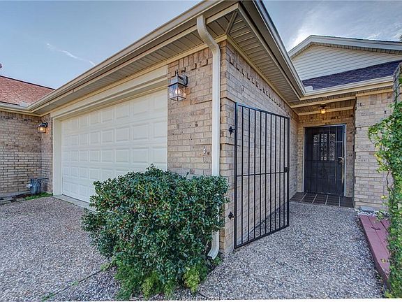 5th image of 2368 W Briargate Dr