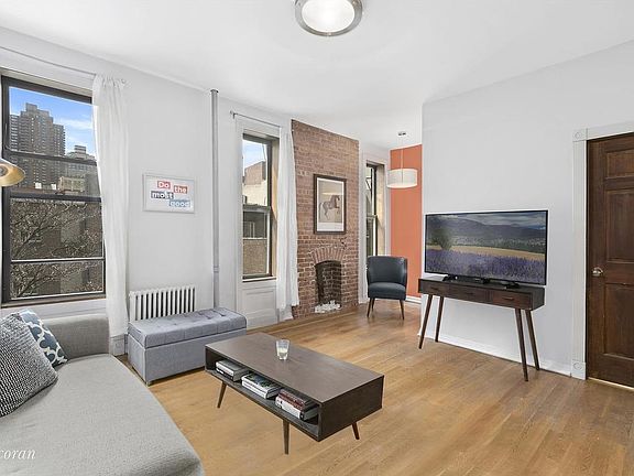 2nd image of 404 W 48th St APT 3B