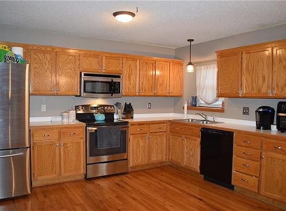 5th image of 601 Westview Dr