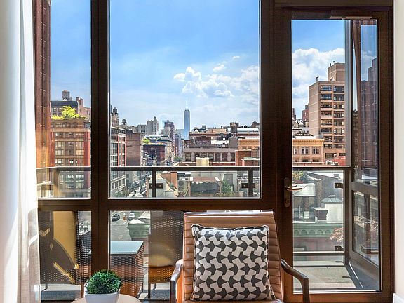 3rd image of 101 W 24th St APT 7D