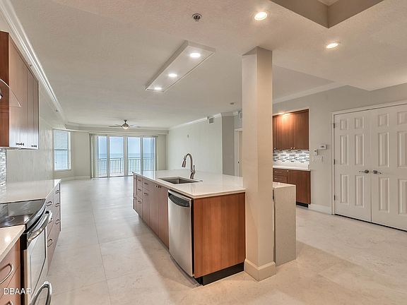 5th image of 2403 S Atlantic Ave APT 1005