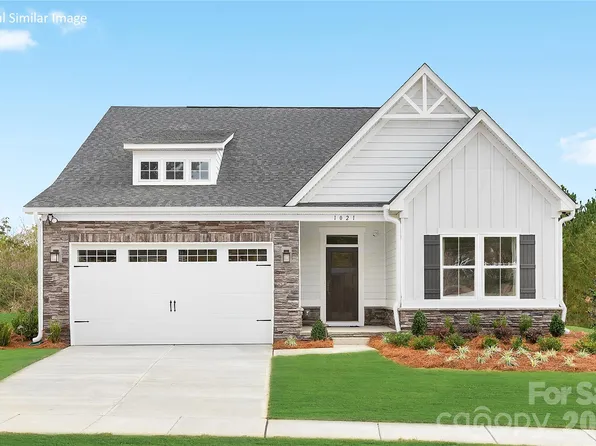 928 Heathway Dr, Charlotte, NC 28213