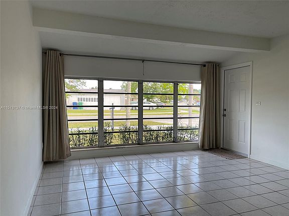 3rd image of 9465 Nassau Dr