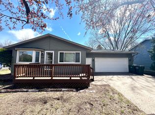 429 Connecticut St NW, Hutchinson, MN 55350