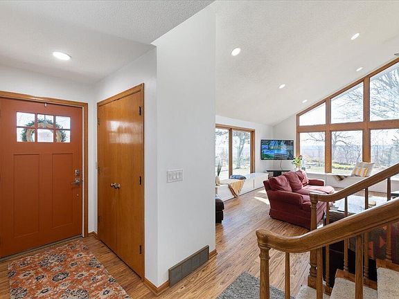 4th image of 16472 Gail Dr