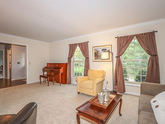 5th image of 7272 Deaconsbench Ct