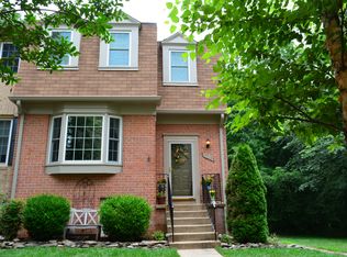 7720 Shootingstar Dr, Springfield, VA 22152