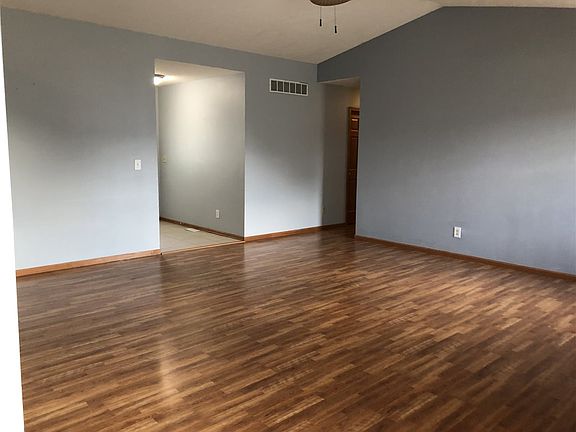 3rd image of 3228 Citadel Dr
